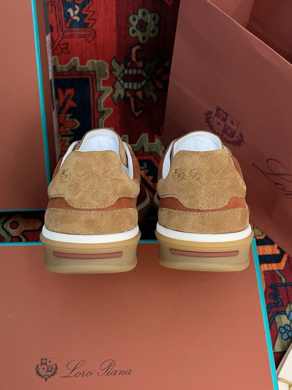 スーパーコピーブランド靴全体デザイン